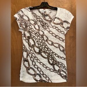 Cache Chain Print V-Neck Tee